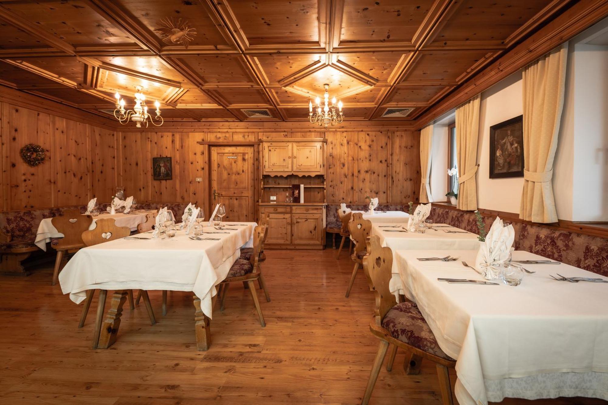 Hotel Gissbach บรูนิโก ภายนอก รูปภาพ