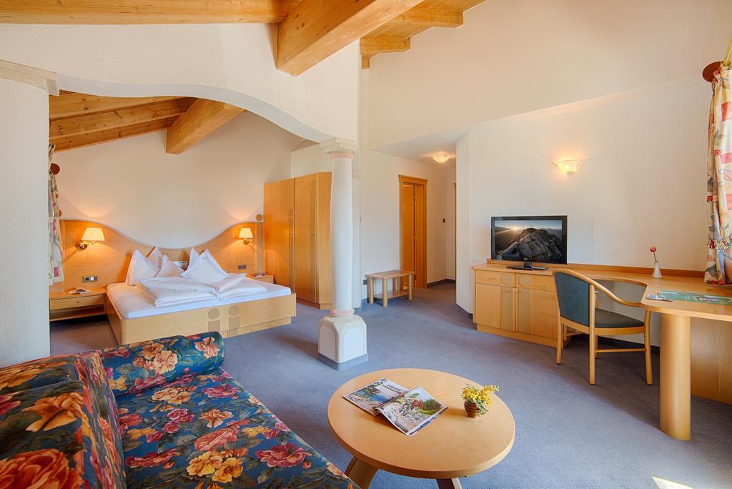 Hotel Gissbach บรูนิโก ภายนอก รูปภาพ